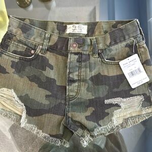 Brand new camo short jean shorts